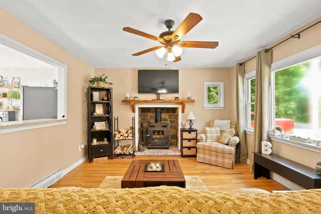 1372 BIRCH RD, Upper Black Eddy, PA 18972