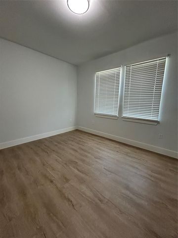 6006 Jerrycrest Drive B, Pearland, TX 77584