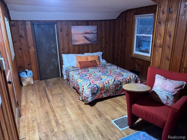 7029 Jackson Avenue, Warren, MI 48091