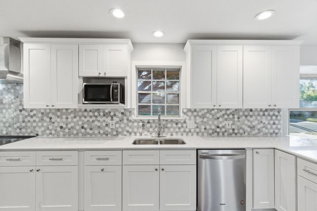 925 Mountain Terrace, Hurst, TX 76053