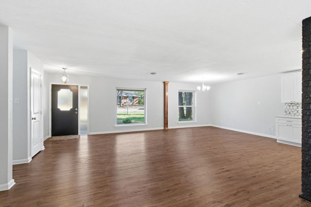 925 Mountain Terrace, Hurst, TX 76053