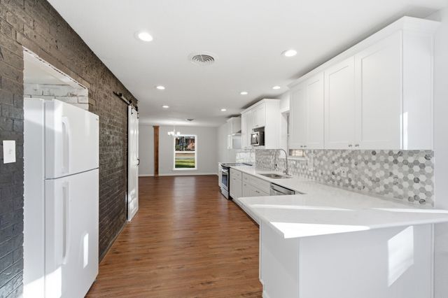 925 Mountain Terrace, Hurst, TX 76053