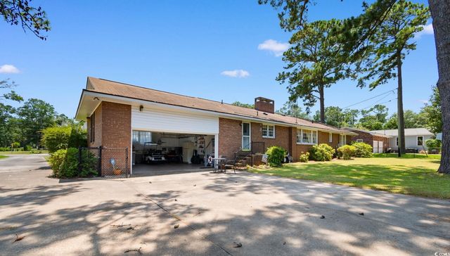 207 Green Lake Dr., Myrtle Beach, SC 29572