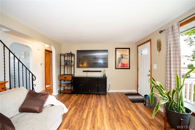 130 Calvin Court North, Tonawanda, NY 14150