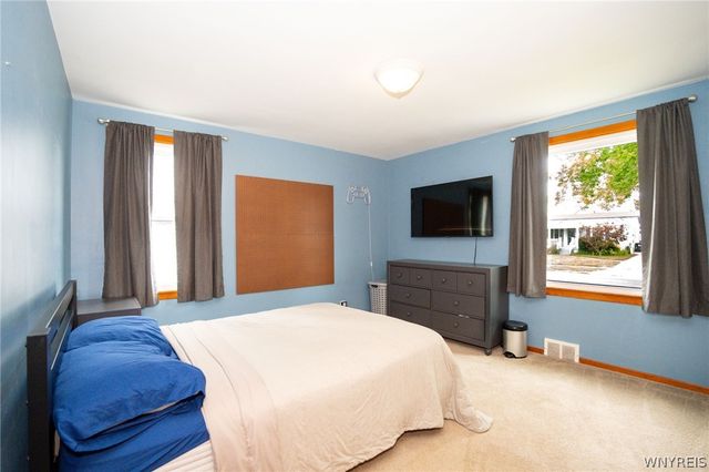130 Calvin Court North, Tonawanda, NY 14150