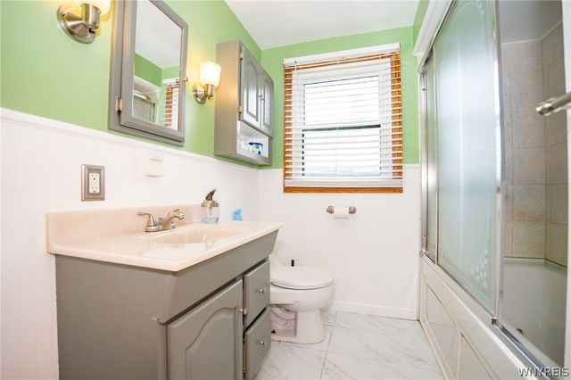 130 Calvin Court North, Tonawanda, NY 14150