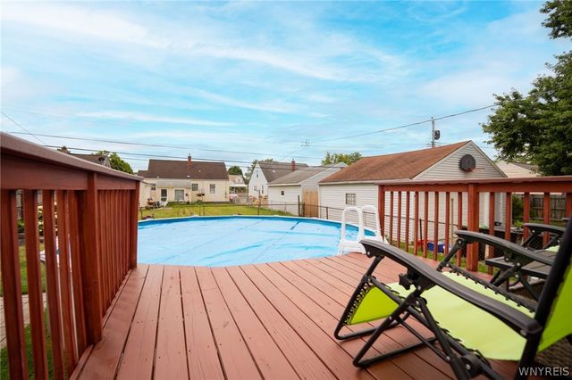 130 Calvin Court North, Tonawanda, NY 14150