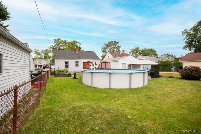 130 Calvin Court North, Tonawanda, NY 14150