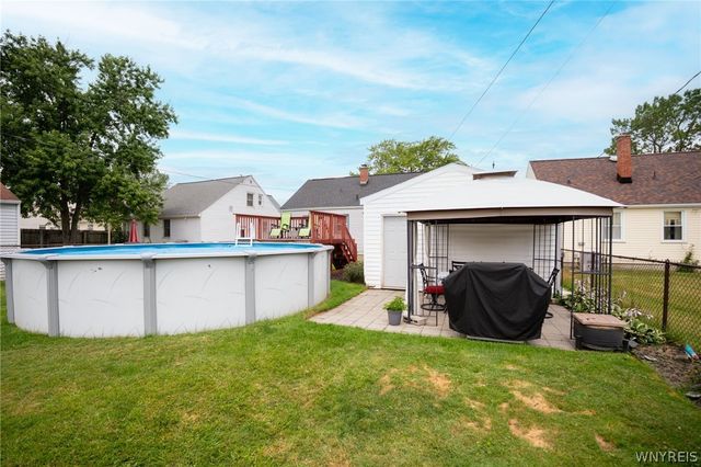 130 Calvin Court North, Tonawanda, NY 14150