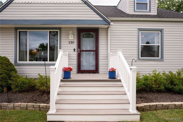 130 Calvin Court North, Tonawanda, NY 14150