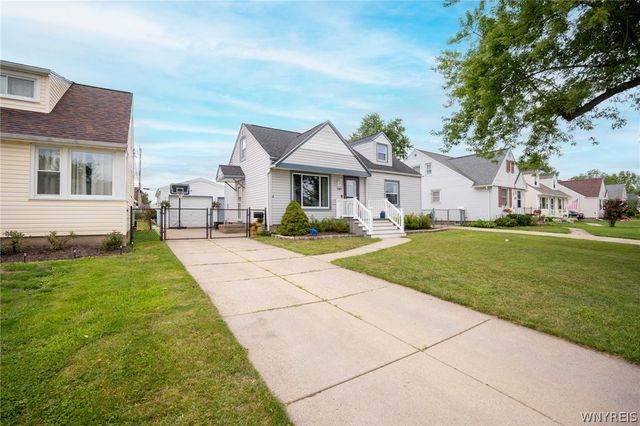 130 Calvin Court North, Tonawanda, NY 14150