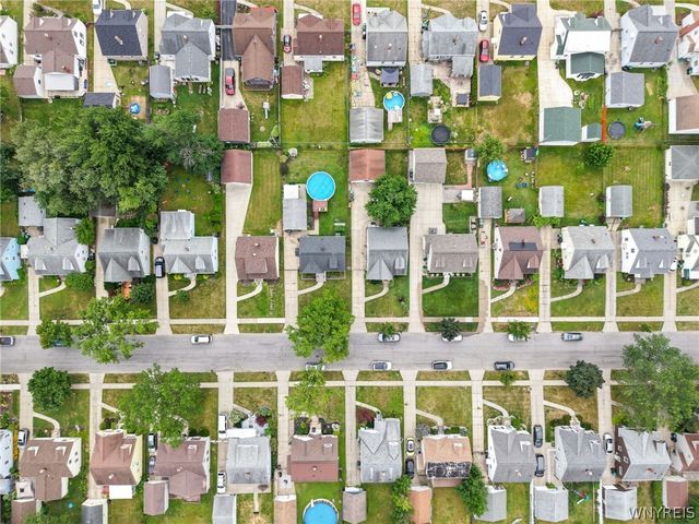 130 Calvin Court North, Tonawanda, NY 14150
