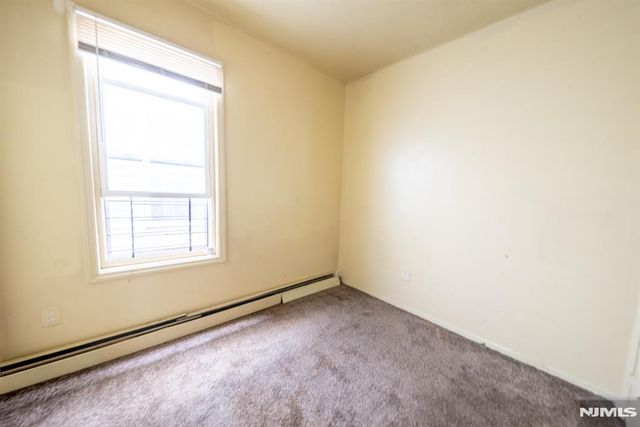 131 S 8th Street 2, Newark, NJ 07107