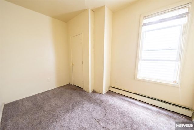 131 S 8th Street 2, Newark, NJ 07107