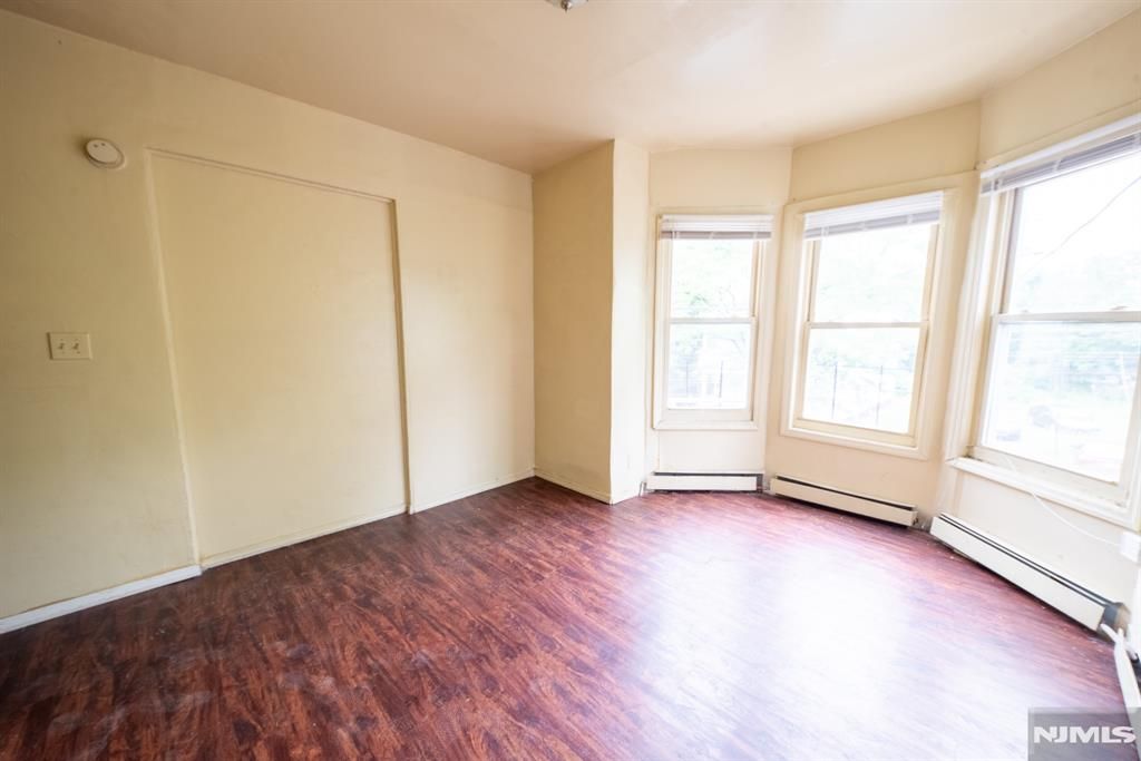 131 S 8th Street 2, Newark, NJ 07107
