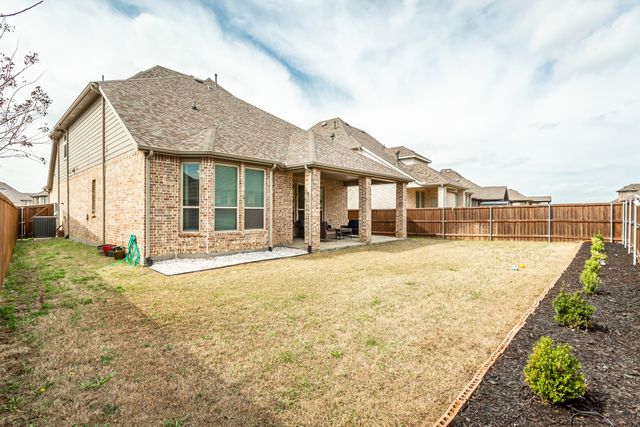 1516 Lantana Avenue, Aubrey, TX 76227