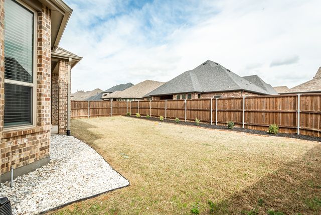 1516 Lantana Avenue, Aubrey, TX 76227