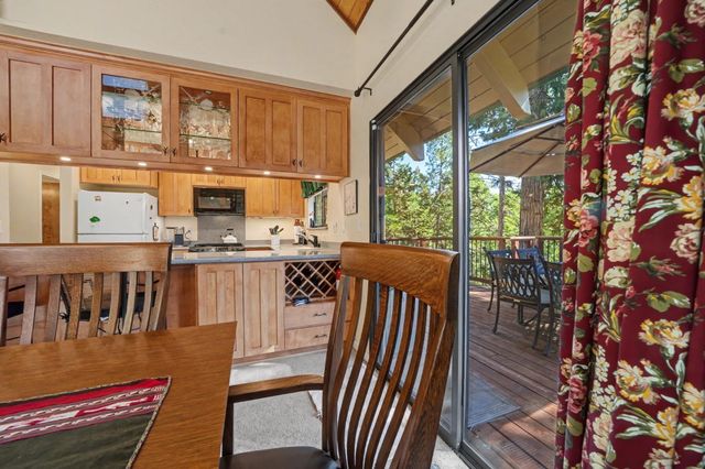 1206 Greensboro Way, Arnold, CA 95223