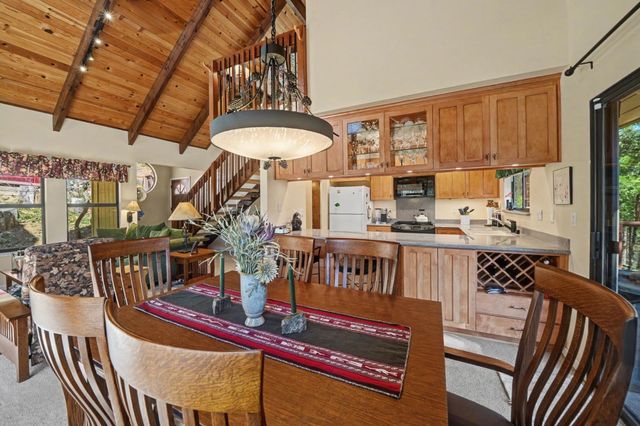 1206 Greensboro Way, Arnold, CA 95223