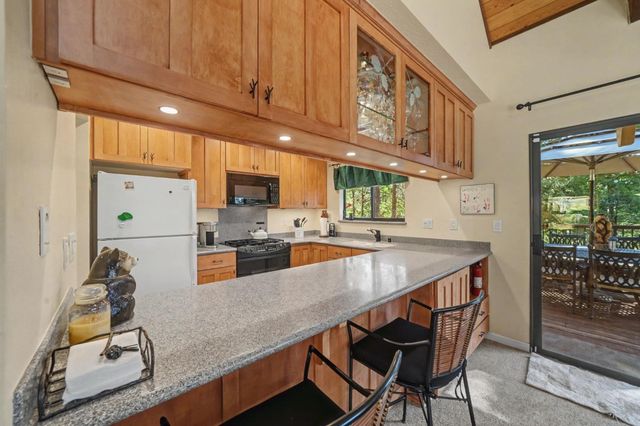 1206 Greensboro Way, Arnold, CA 95223