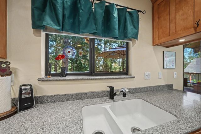 1206 Greensboro Way, Arnold, CA 95223