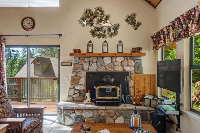 1206 Greensboro Way, Arnold, CA 95223