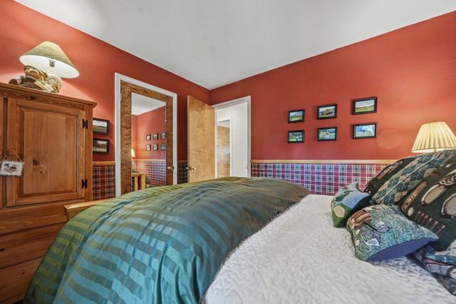 1206 Greensboro Way, Arnold, CA 95223