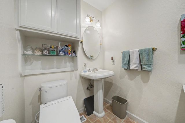 1206 Greensboro Way, Arnold, CA 95223