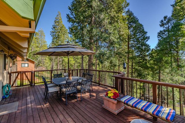 1206 Greensboro Way, Arnold, CA 95223