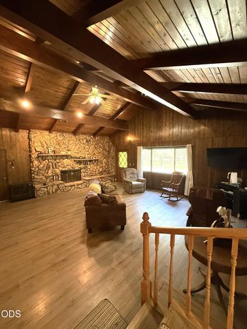 51250 Parker Road, La Pine, OR 97739