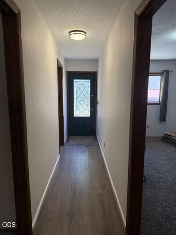 51250 Parker Road, La Pine, OR 97739