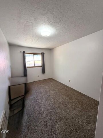 51250 Parker Road, La Pine, OR 97739