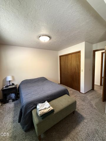 51250 Parker Road, La Pine, OR 97739