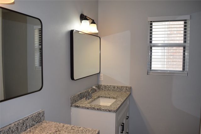 853 Joanna Drive, Hurst, TX 76053