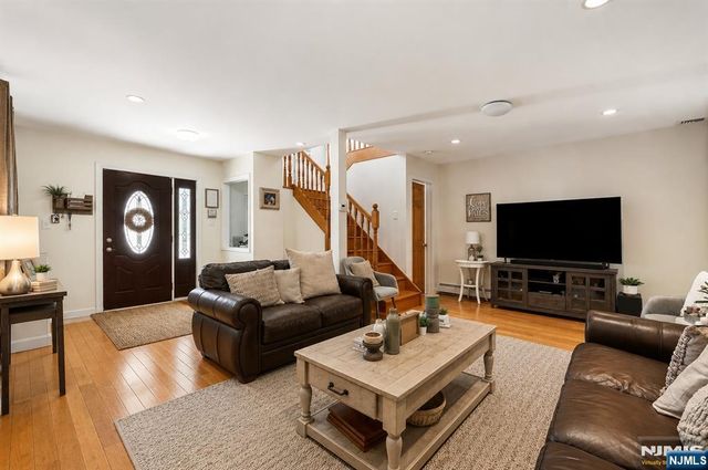 340 Madison Avenue, New Milford, NJ 07646
