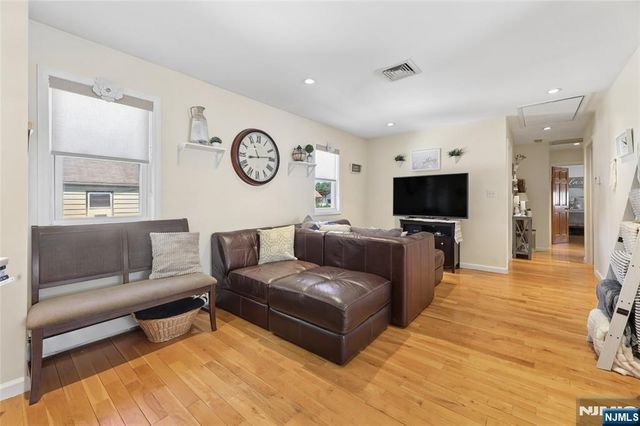 340 Madison Avenue, New Milford, NJ 07646