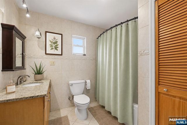 340 Madison Avenue, New Milford, NJ 07646