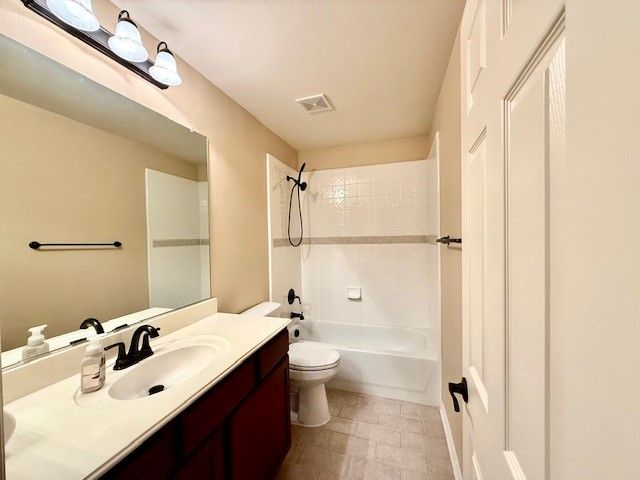 9608 Applewood Trail, Denton, TX 76207