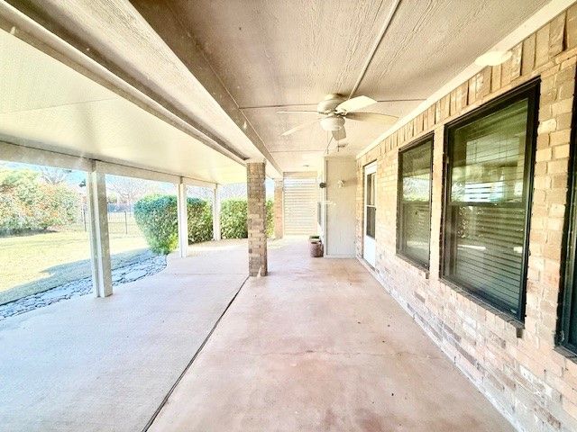 9608 Applewood Trail, Denton, TX 76207