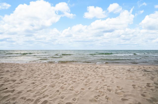 45322 Fairway Drive, New Buffalo, MI 49117