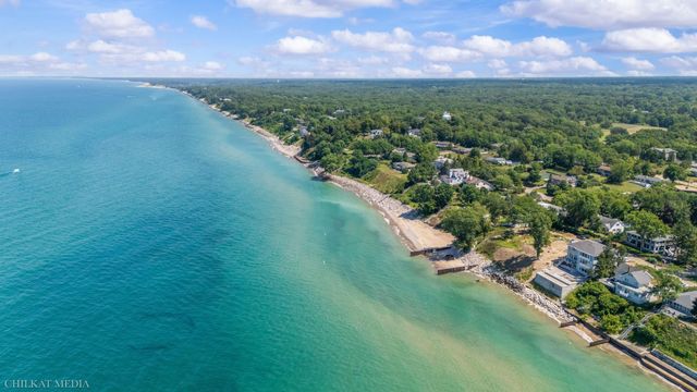 45322 Fairway Drive, New Buffalo, MI 49117