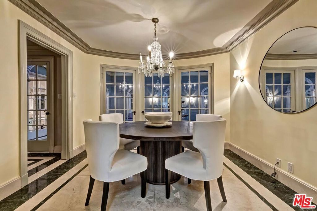 Image 10 of property listing at 803 N Rexford Drive, Beverly Hills, CA 90210