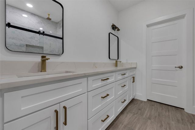 115 Gibson Lane, Valley View, TX 76272
