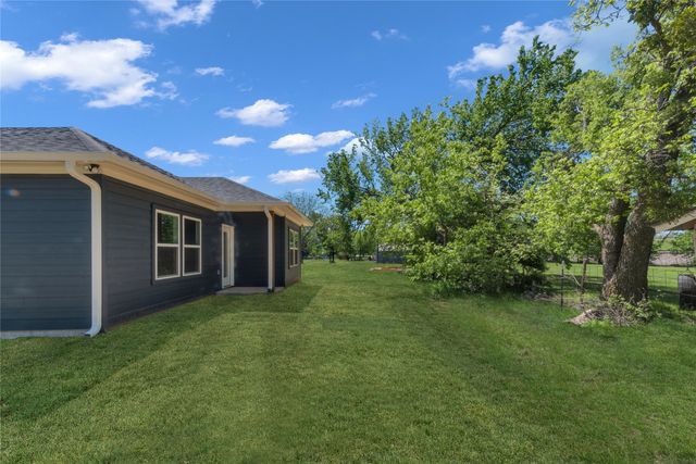 115 Gibson Lane, Valley View, TX 76272