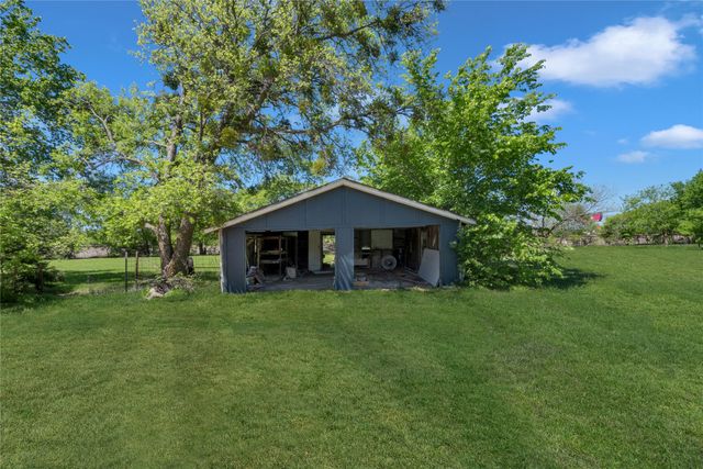 115 Gibson Lane, Valley View, TX 76272