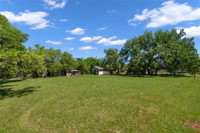 115 Gibson Lane, Valley View, TX 76272