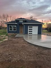 115 Gibson Lane, Valley View, TX 76272