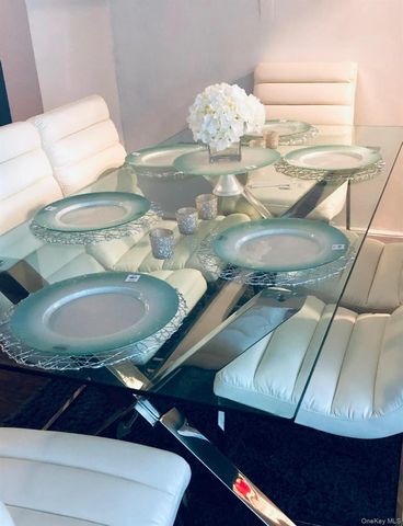 510 Dubois Ave 3 C, North Valley Stream, NY 11581