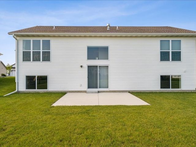 1326 Echo Ridge Lane, Marion, IA 52302