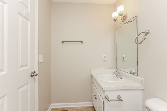 214 Natchez Ct, N, La Vergne, TN 37086